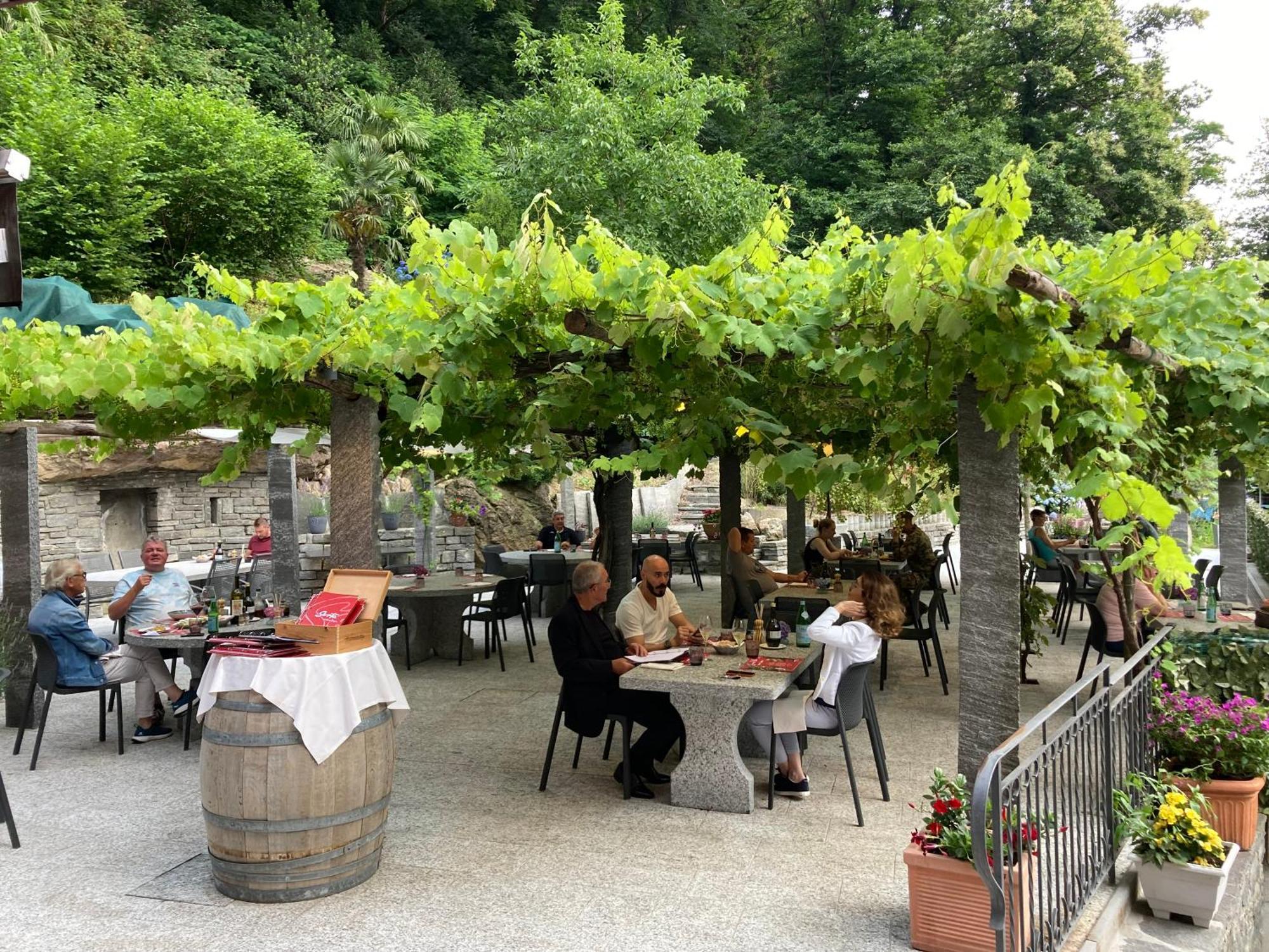 Hotel Ristorante Grotto Serta Lamone Zewnętrze zdjęcie