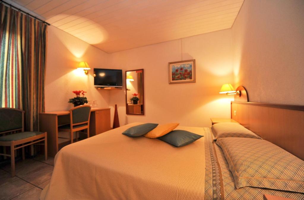 Hotel Ristorante Grotto Serta Lamone Zewnętrze zdjęcie